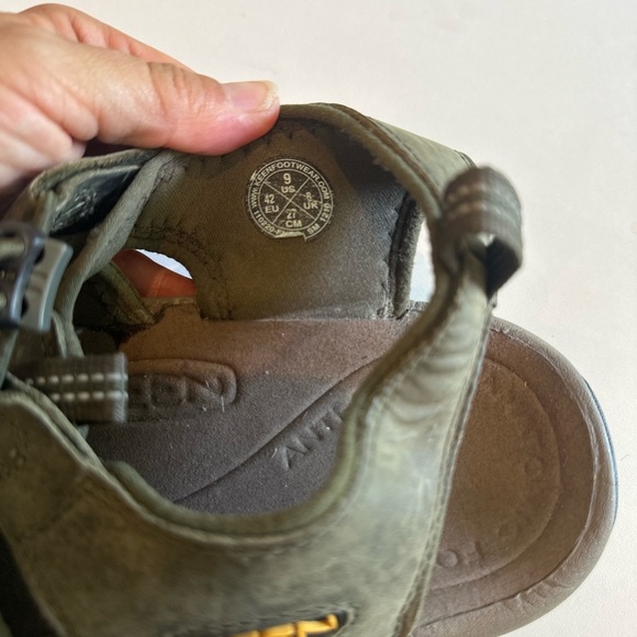 Keen Men’s Newport Leather Brown and Black Sport Sandals with Contoured Footbed - Picture 7 of 8